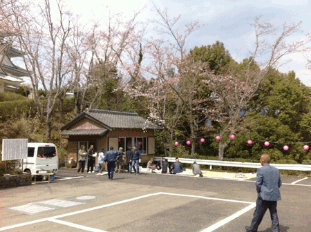 e0203037_22115751.gif