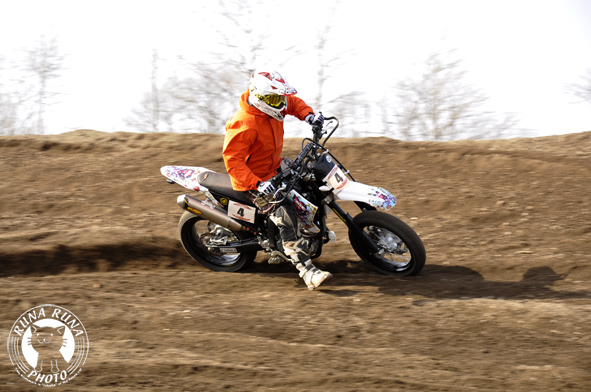f0210380_2213411.jpg