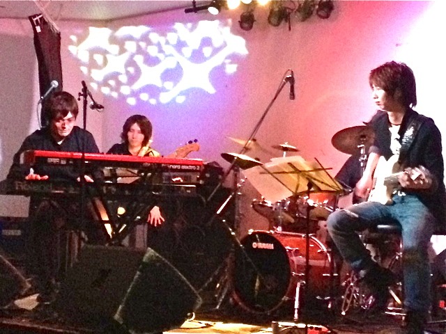 f0000655_17345870.jpg