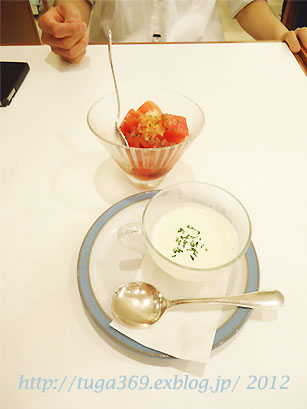 e0029472_0352450.jpg