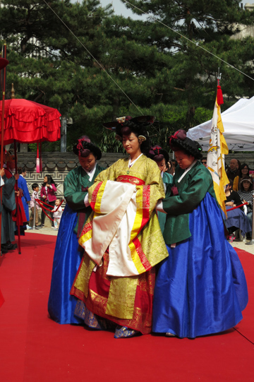 e0200811_01735.jpg