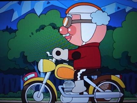 バイクに乗るジャムおじさん。