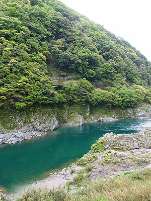 d0054855_1634339.jpg