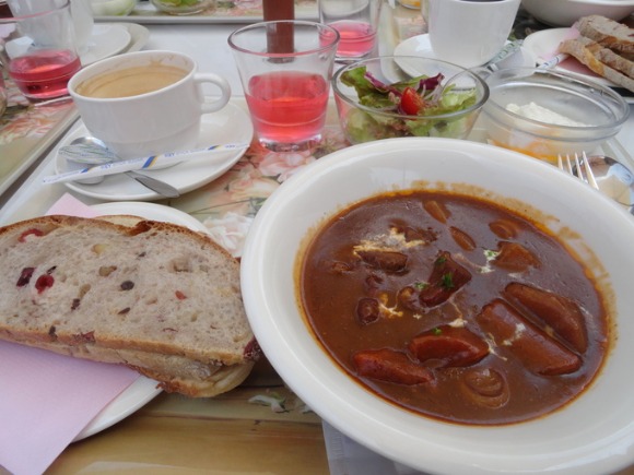 f0238932_2213848.jpg