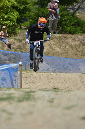 a0015597_0154059.jpg