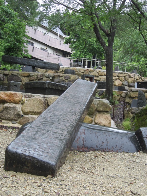 e0228380_2335270.jpg