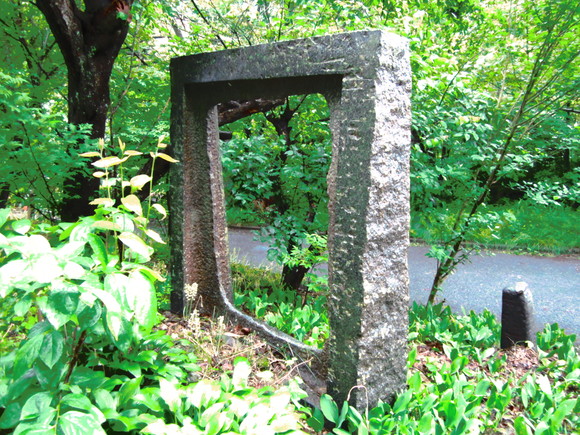 e0228380_2394410.jpg