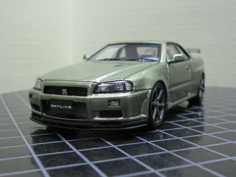 Nissan Skyline R34 GT-R V-spec II Nur Millenium Jade : Modelcar's