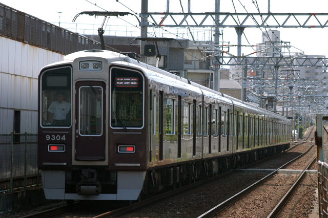 f0014380_2332131.jpg