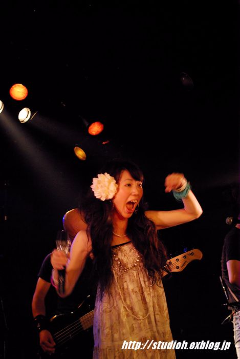 f0008102_044447.jpg