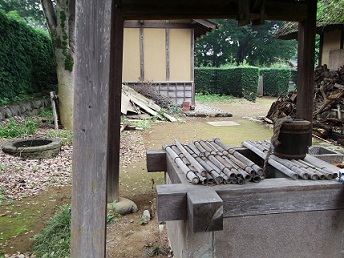 e0248844_2295619.jpg