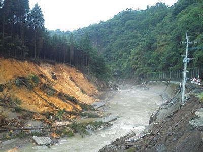 d0014229_0292479.jpg