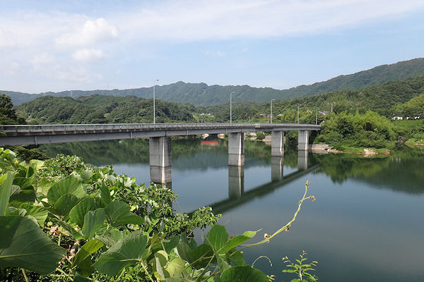 f0007926_100998.jpg