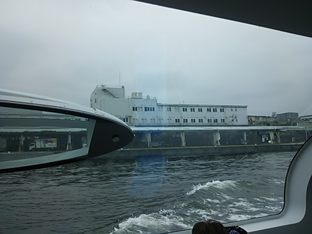 e0216159_1530315.jpg