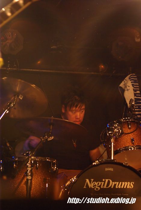 f0008102_0351380.jpg