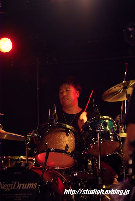 f0008102_0305385.jpg