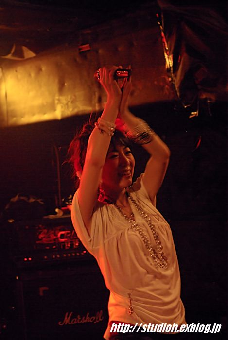 f0008102_2339429.jpg