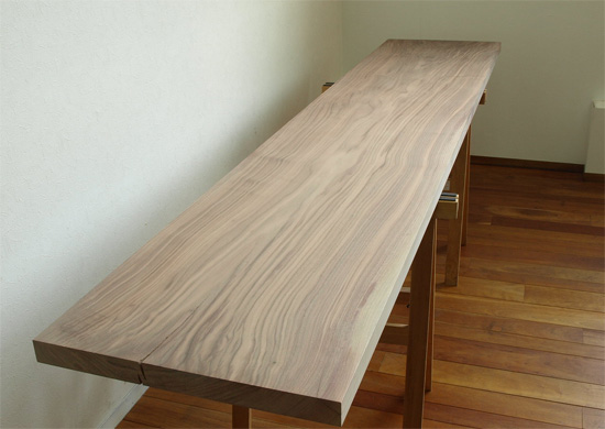 ウォールナット一枚板、カウンター天板 a wood apartment