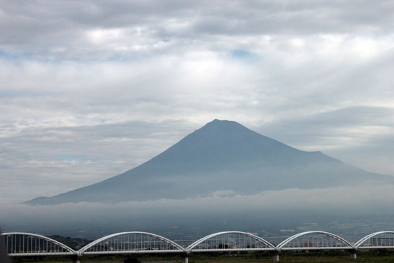 e0112077_1512593.jpg