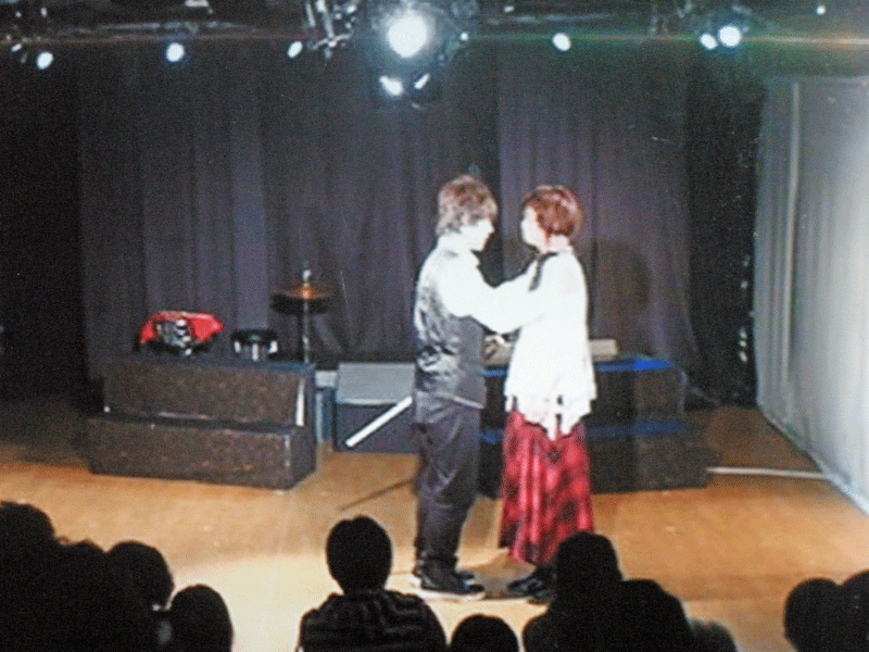 b0098881_13485198.gif