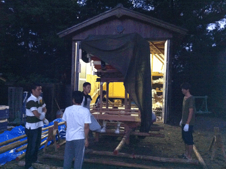 e0203037_2215431.gif