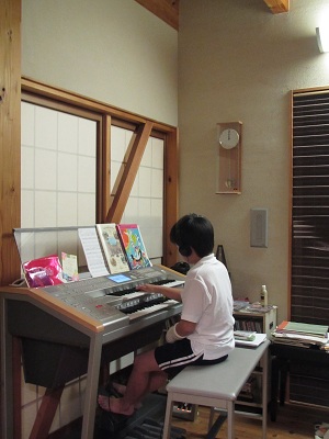 e0031568_2213374.jpg