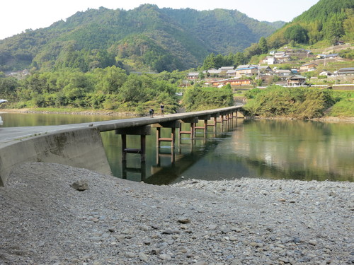 b0250353_1721311.jpg