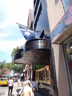 e0238838_0272769.jpg