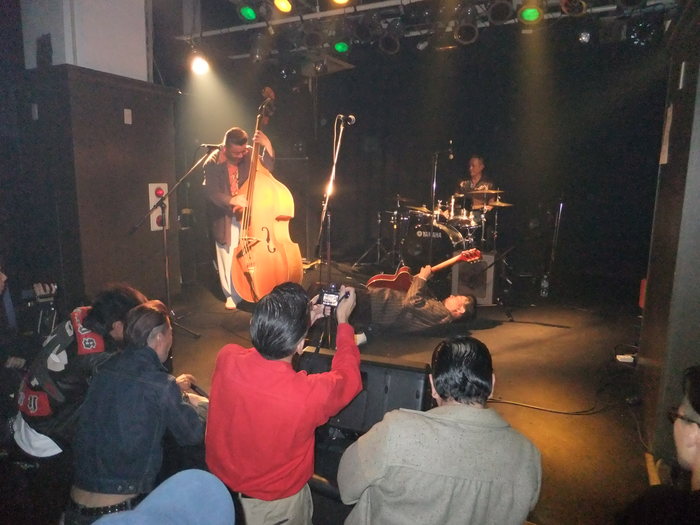 b0189829_12551689.jpg