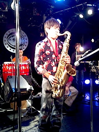 e0058280_15384195.jpg