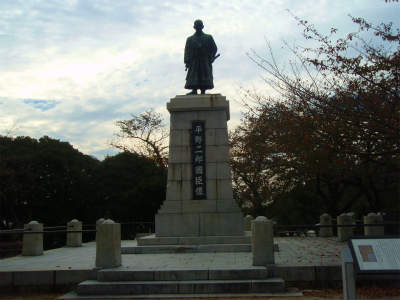 b0008825_16631.jpg