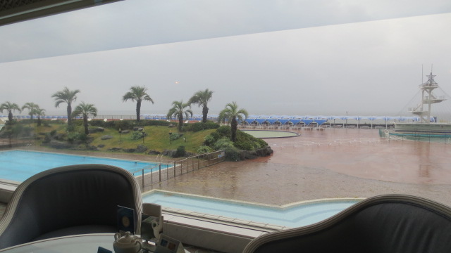 e0212073_1054652.jpg
