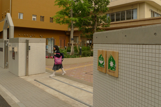 f0194512_0283747.jpg
