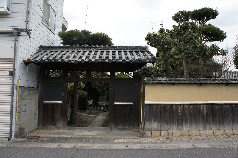 多度津町家中の陣屋 レトロな建物を訪ねて