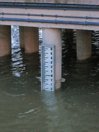 f0234936_0281878.jpg