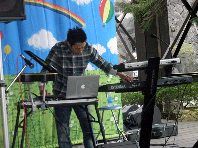 b0098881_2054411.gif