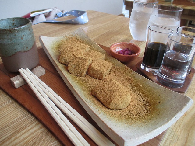 f0202703_2202963.jpg