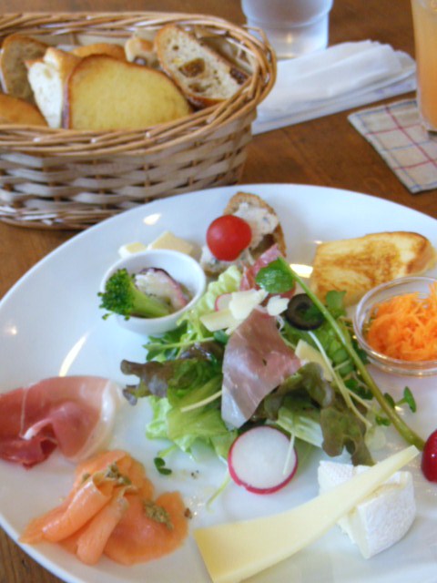 f0208812_22223723.jpg
