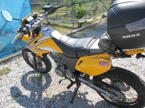 e0033013_201259.jpg