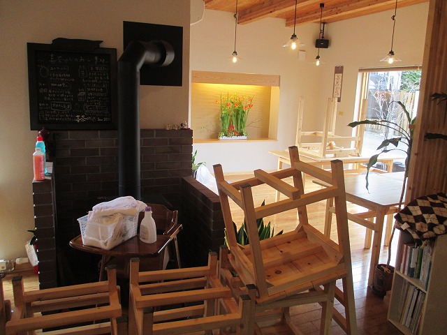 f0202703_23121457.jpg