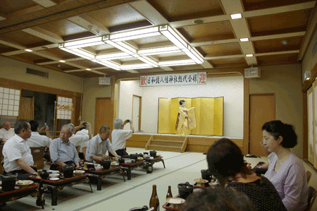 e0203037_22443742.gif