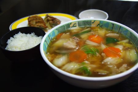 野菜うま煮ラーメン・餃子(6個)・ライス