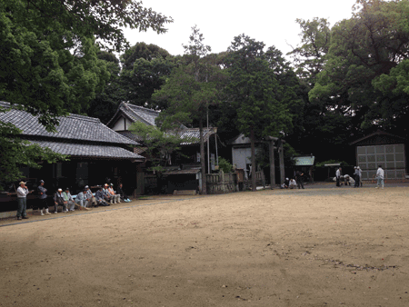 e0203037_22142446.gif