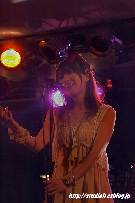 f0008102_955386.jpg