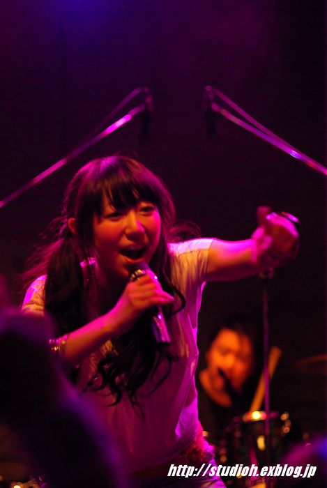 f0008102_2339361.jpg
