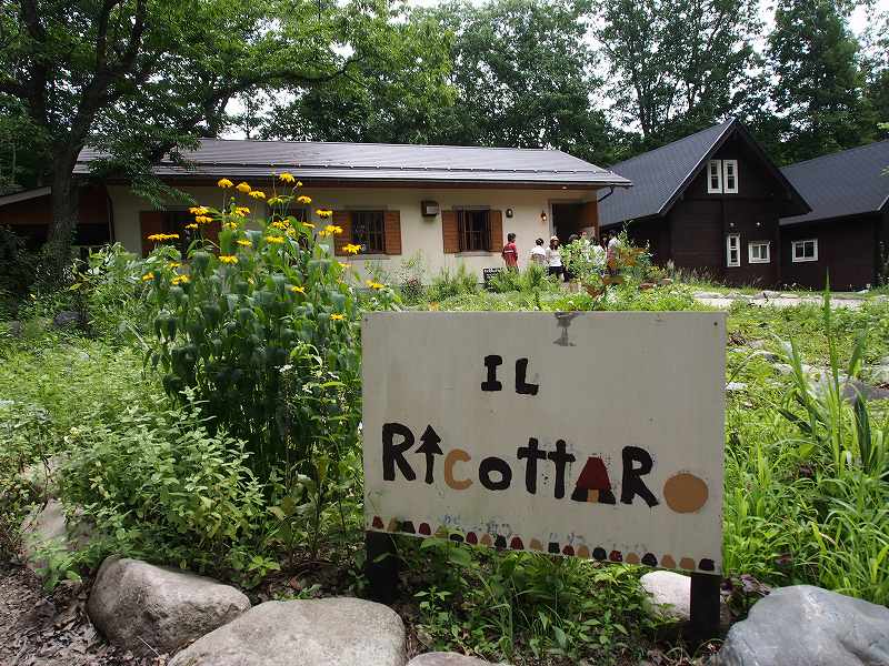 d0128465_1237596.jpg
