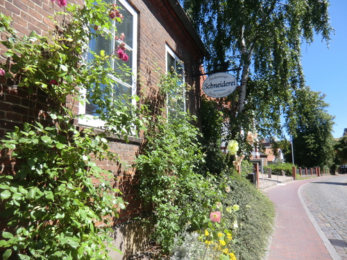 b0213177_202221.jpg