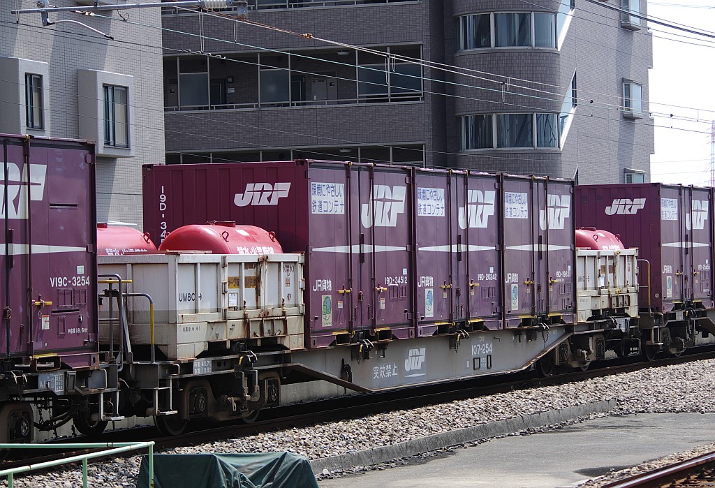 f0203926_22303981.jpg