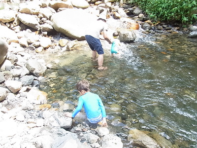 a0257385_0403810.jpg