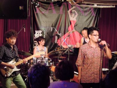 f0014209_8485765.jpg
